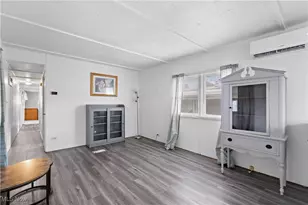 96 Helen St, Barberton, OH 44203 - Photo 7