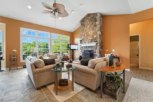 1437 Lake Vue Dr, Roaming Shores, OH 44085 - Photo 11