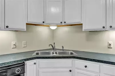 2360 15th Street, Cuyahoga Falls, OH 44223 - Photo 9