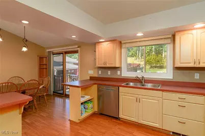 6650 Parkgate Oval, Green Hills, OH 44131 - Photo 7