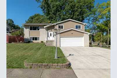 6650 Parkgate Oval, Green Hills, OH 44131 - Photo 1