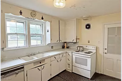 3122 Logan Avenue NW, Canton, OH 44709 - Photo 9