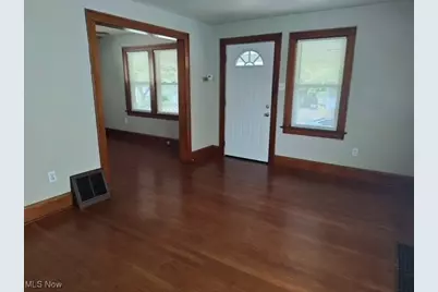 920 Rowe Street, Akron, OH 44306 - Photo 9