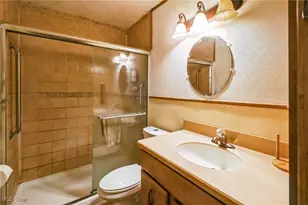 800 Boston Ave, Elyria, OH 44035 - Photo 11