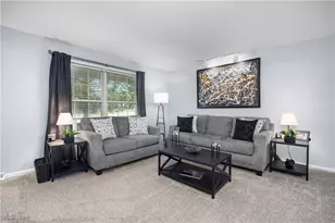 6238 Oak Tree Dr N, Lorain, OH 44053 - Photo 5