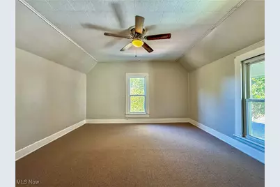 387 4th Street NW, Barberton, OH 44203 - Photo 13