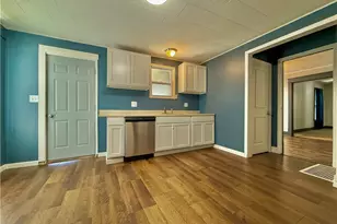 387 4th St NW, Barberton, OH 44203 - Photo 5