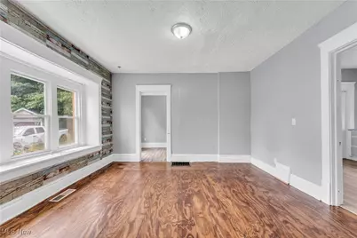 1174 La Croix Avenue, Akron, OH 44307 - Photo 7