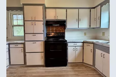 227 6th Street, Elyria, OH 44035 - Photo 17