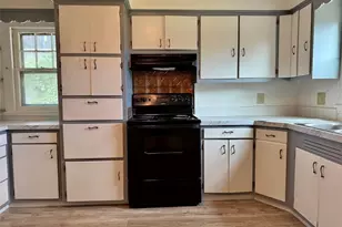 227 6th St, Elyria, OH 44035 - Photo 17