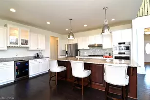 17581 Gates Landing Dr, Chagrin Falls, OH 44023 - Photo 13