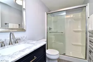 17581 Gates Landing Dr, Chagrin Falls, OH 44023 - Photo 41