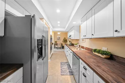 624-1 Russet Woods Court, Aurora, OH 44202 - Photo 11