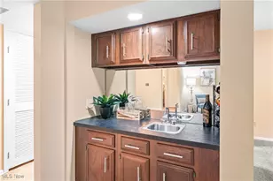 624-1 Russet Woods Ct, Aurora, OH 44202 - Photo 7