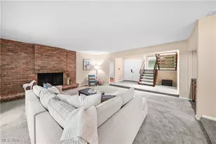 624-1 Russet Woods Ct, Aurora, OH 44202 - Photo 3