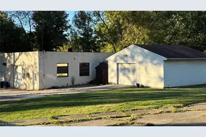 1414 Niles Cortland Road, Niles, OH 44446 - Photo 3