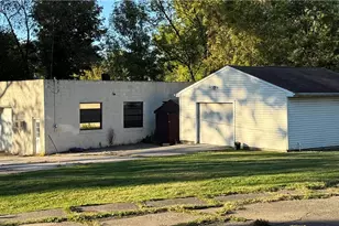 1414 Niles Cortland Rd, Niles, OH 44446 - Photo 3