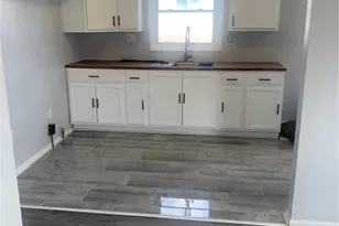 16205 Kollin Ave, Loveland, OH 44128 - Photo 9