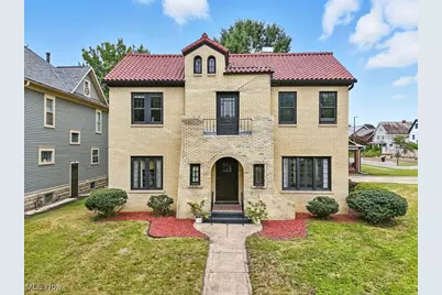 348 N Broadway Street, New Philadelphia, OH 44663 - Photo 1