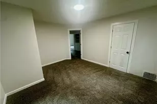 833 Work Dr, Akron, OH 44320 - Photo 7