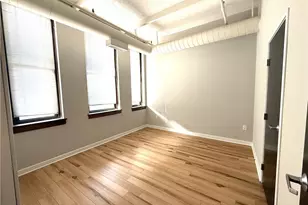 1133 W 9th St, Loveland, OH 44113 - Photo 5