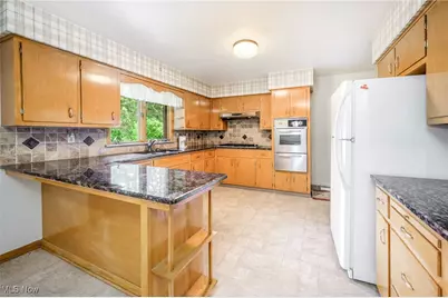 126 S Rhodes Avenue, Niles, OH 44446 - Photo 7