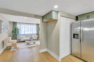 523 Purdue Ave, Elyria, OH 44035 - Photo 7