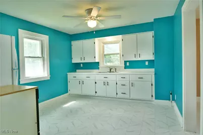 664 Tenney Avenue, Campbell, OH 44405 - Photo 19