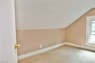 664 Tenney Ave, Campbell, OH 44405 - Photo 37