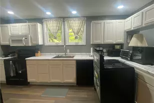 527 Virginia St, Martins Ferry, OH 43935 - Photo 3