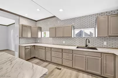 121 Lake Street, Akron, OH 44301 - Photo 13