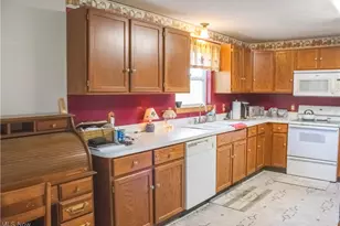 2322 New Milford Rd, Atwater, OH 44201 - Photo 5