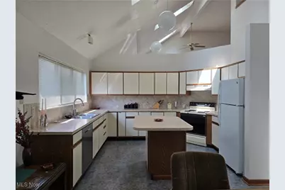 68 Starboard Circle, Akron, OH 44319 - Photo 7