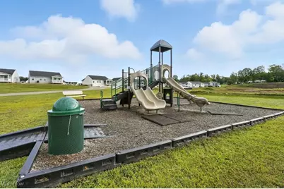 3923 Higgins Drive, Norton, OH 44203 - Photo 9