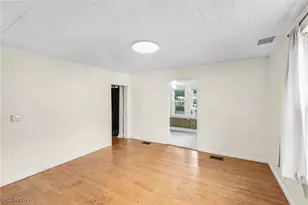 733 Critchfield St, Millersburg, OH 44654 - Photo 7