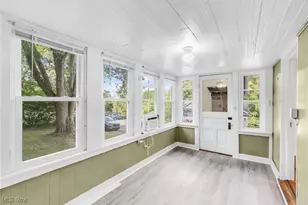 733 Critchfield St, Millersburg, OH 44654 - Photo 3