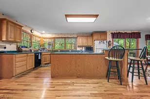 5531 Winter Brook Dr, Valley City, OH 44280 - Photo 7