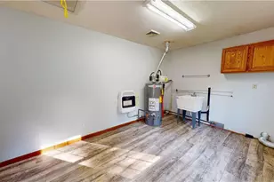 8908 Southern Hwy, Rockport, WV 26169 - Photo 23