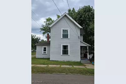 17 Maple Avenue SE, Massillon, OH 44646 - Photo 1