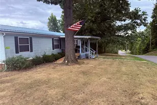 2022 Waterford Rd, East Palestine, OH 44413 - Photo 3