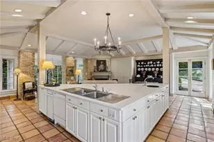 400 Hunters Hollow Dr SE, Warren, OH 44484 - Photo 9