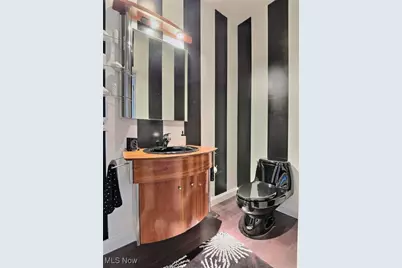 2339 Edgehill Road, Loveland, OH 44106 - Photo 7