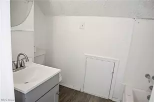 1313 Humbolt Ave, Youngstown, OH 44502 - Photo 15