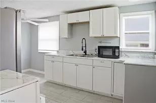 1313 Humbolt Ave, Youngstown, OH 44502 - Photo 7