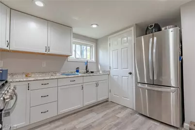 3305 Regent Avenue NE, Canton, OH 44705 - Photo 9