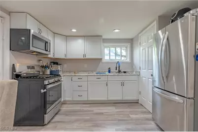 3305 Regent Avenue NE, Canton, OH 44705 - Photo 7