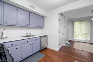 6320 Greenwood, Sagamore Hills, OH 44067 - Photo 5