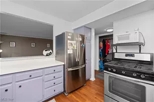 6320 Greenwood, Sagamore Hills, OH 44067 - Photo 9