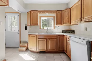 1702 Far View Rd, Akron, OH 44312 - Photo 11