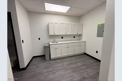 61501 Southgate, Cambridge, OH 43725 - Photo 9